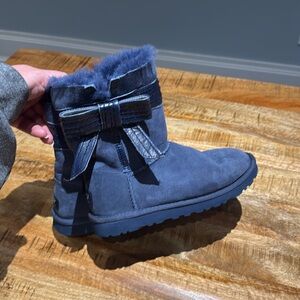 Ugg blue size 5